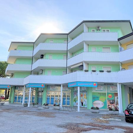 Condominio Prisma Bibione Buitenkant foto